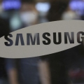 Wuih, Samsung Pamer Ponsel Layar Lipat yang Dapat Diputar 360 Derajat