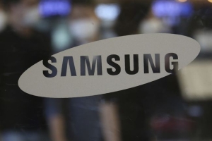 Wuih, Samsung Pamer Ponsel Layar Lipat yang Dapat Diputar 360 Derajat