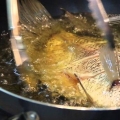 Membuat Ikan Goreng Crispy Asam Manis, Coba Tips dari Tip Top Ini Yuk