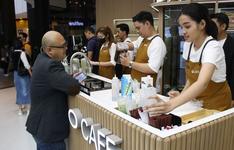 OPPO hadirkan Experience Store terbesar se-Indonesia di AEON JGC