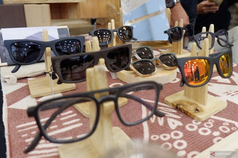 Di Jakarta Coffee Week, Recgla Hadirkan Kacamata dari Ampas Kopi