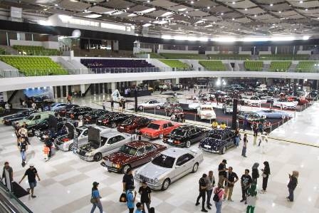 Jambore Nasional Mercedes Club Indonesia Tampilkan Mobil Klasik dan Terbaru