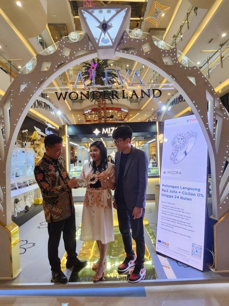 Pertama di Indonesia,  MIZORA Pamerkan Koleksi Berlian Teknik Cushion Cut di “Aleva Wonderland”