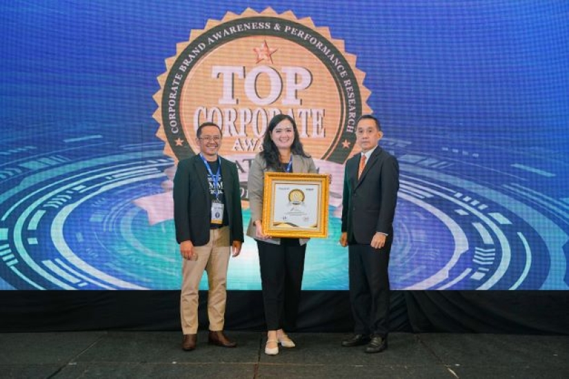 Mitra keluarga Sabet Penghargaan TOP Corporate Platinum Award