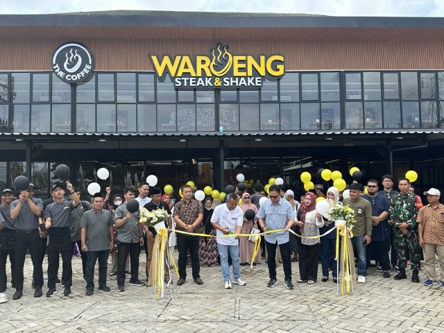 Buka Cabang Baru di Makassar, Waroeng Steak and Shake Sajikan Lebih 100 Menu